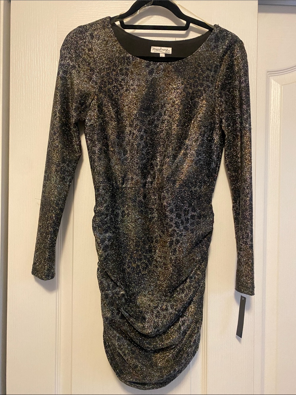 Leopard printed Metallic Black Long-Sleeve Bodycon Dress